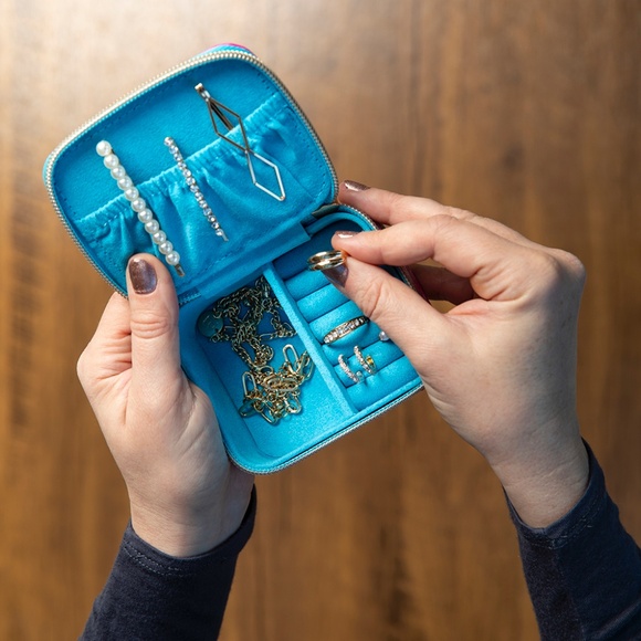 New Bee Travel Jewelry Box - Picture 3 of 4